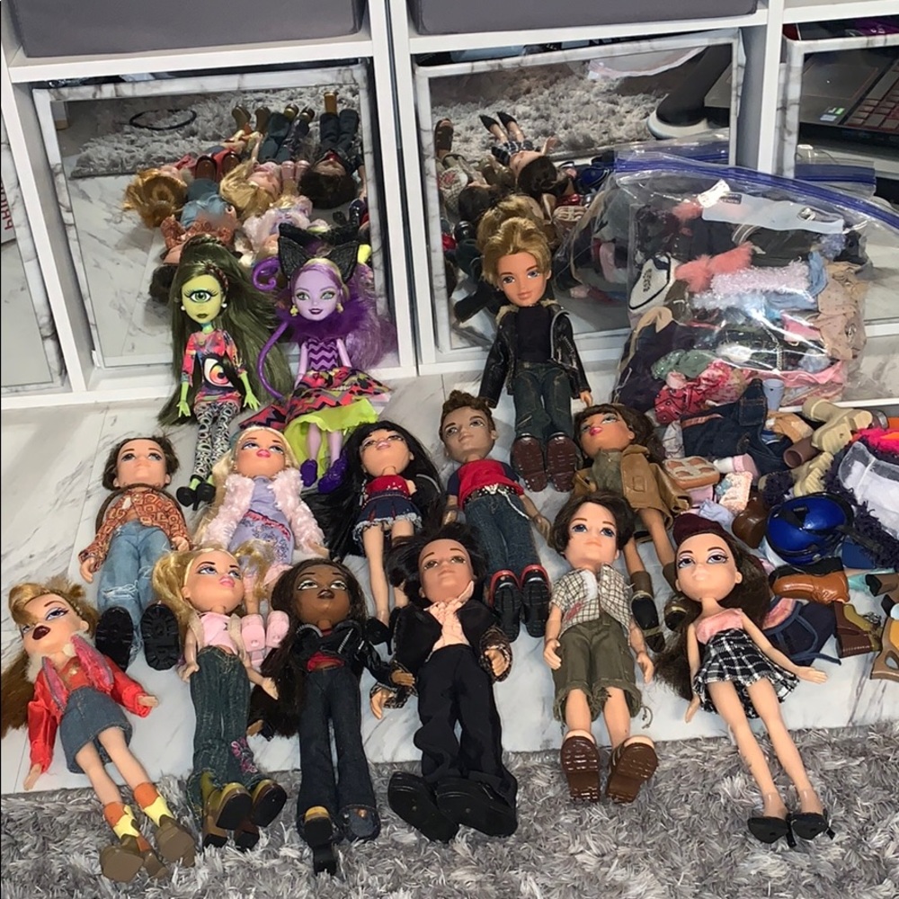 Bratz dolls and monster high dolls